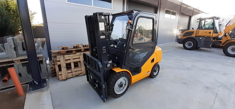 Motostivuitoare noi pe stoc